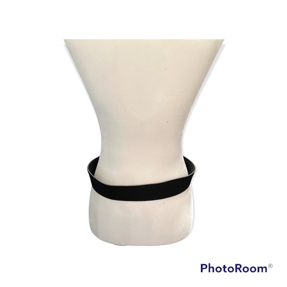 Woman’s Black Belt - Picture 4 of 10